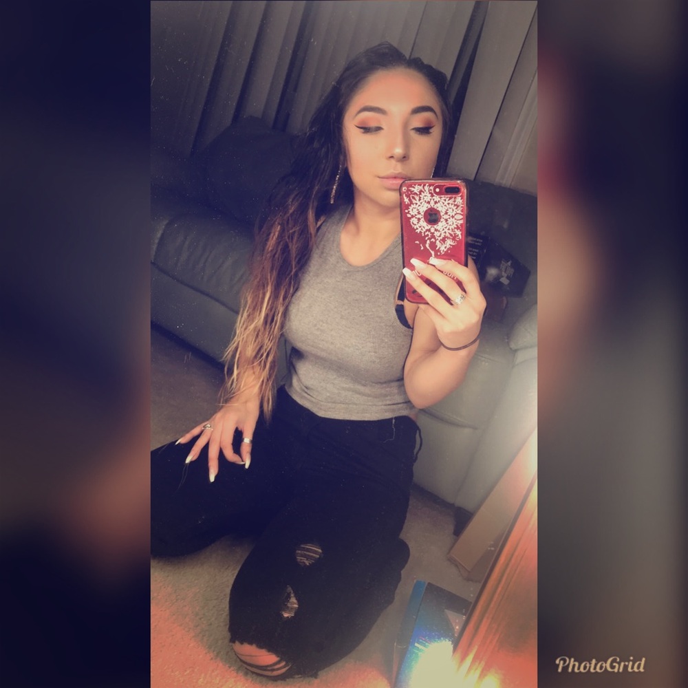 Meet your Posher, Alexis